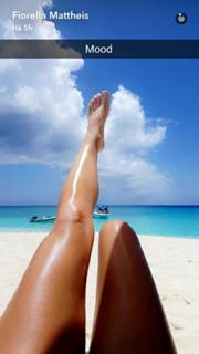 Fiorella Mattheis feet photo thumbnail