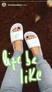 Fiorella Mattheis feet photo thumbnail