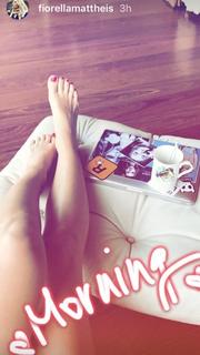 Fiorella Mattheis feet photo thumbnail