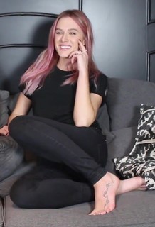 Fiorella Mattheis feet photo thumbnail