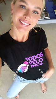 Fiorella Mattheis feet photo thumbnail