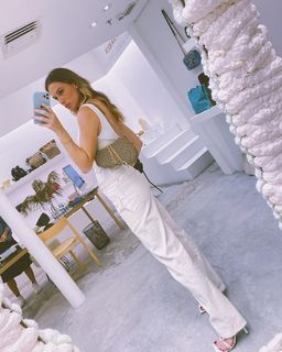 Fiorella Mattheis feet photo thumbnail