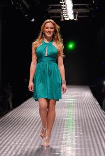 Fiorella Mattheis feet photo thumbnail