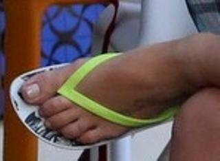 Fiorella Mattheis feet photo thumbnail