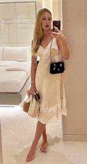 Fiorella Mattheis feet photo thumbnail