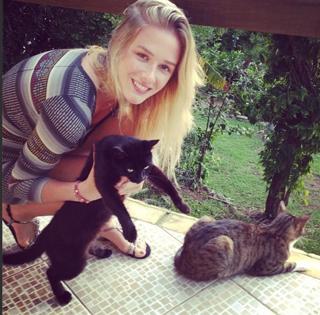 Fiorella Mattheis feet photo thumbnail