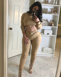 Fiorella Viñas feet photo 4