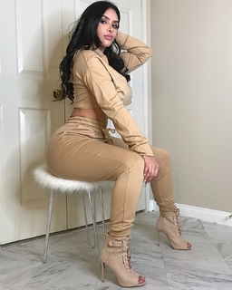 Fiorella Viñas feet photo 3