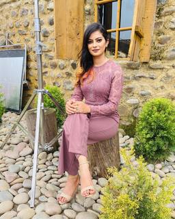Fiza Chaudhary feet photo 1