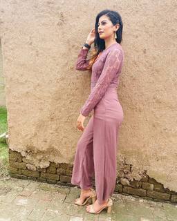 Fiza Chaudhary feet photo 20
