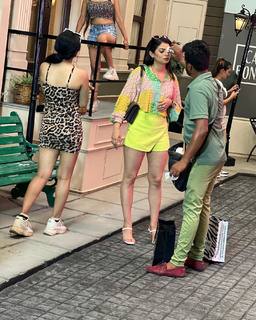 Fiza Chaudhary feet photo 15