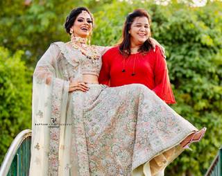 Fiza Chaudhary feet photo 2