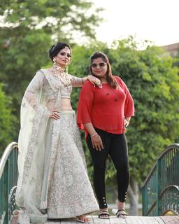 Fiza Chaudhary feet photo 1