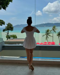 Fiza Chaudhary feet photo 5