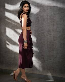 Fiza Chaudhary feet photo 12