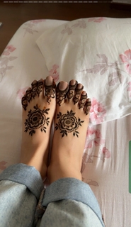 Fiza Chaudhary feet photo 10