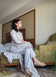 Fiza Chaudhary feet photo 11