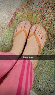Fiza Chaudhary feet photo 13