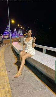 Fiza Chaudhary feet photo 2
