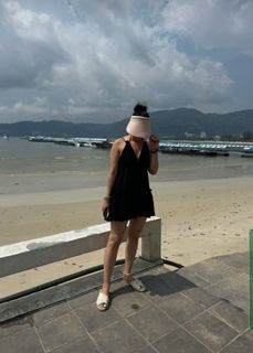 Fiza Chaudhary feet photo 17