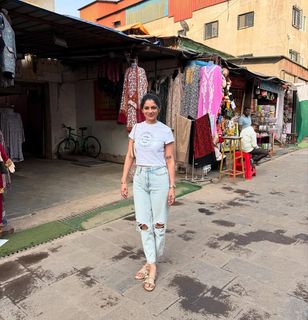 Fiza Chaudhary feet photo 11