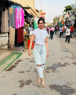 Fiza Chaudhary feet photo 6
