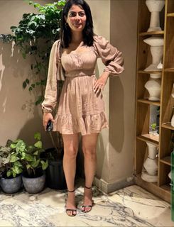 Fiza Chaudhary feet photo 7