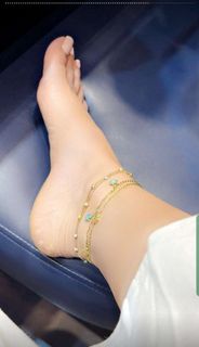 Fiza Chaudhary feet photo 5