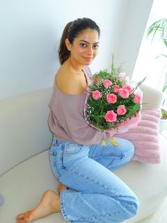Fiza Chaudhary feet photo 8