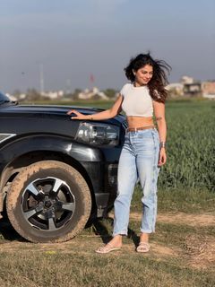 Fiza Chaudhary feet photo 10
