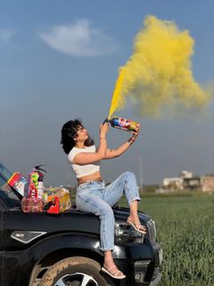Fiza Chaudhary feet photo 4