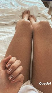 Flavia Laos feet photo 1