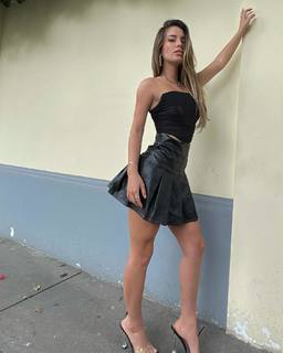 Flavia Laos feet photo 8