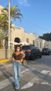 Flavia Laos feet photo 3