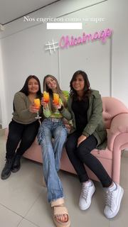 Flavia Laos feet photo 1