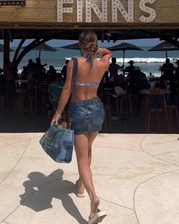 Flavia Laos feet photo 7