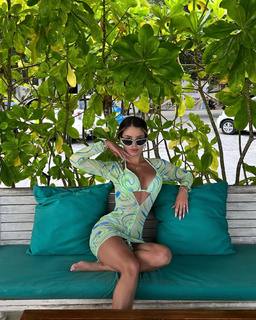 Flavia Laos feet photo 6