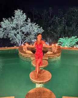 Flavia Laos feet photo 4