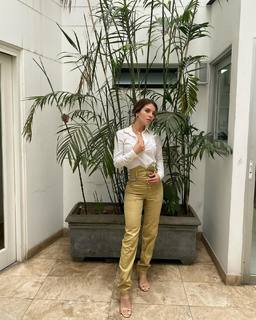 Flavia Laos feet photo 6
