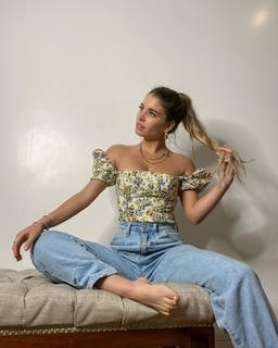 Flavia Laos feet photo 1