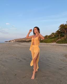 Flavia Laos feet photo 8