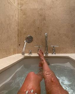 Flavia Laos feet photo 1