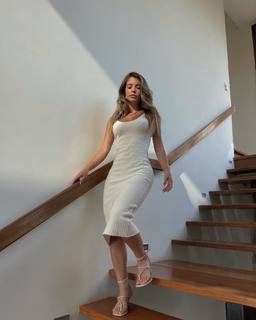 Flavia Laos feet photo 4