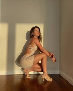 Flavia Laos feet photo 3