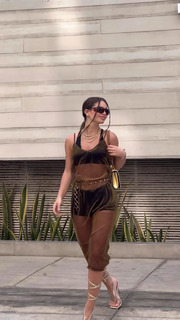 Flavia Laos feet photo 2