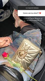Flavia Laos feet photo 2