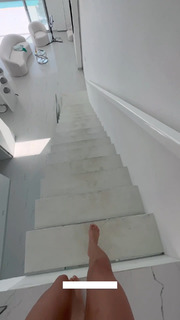 Flavia Laos feet photo 7