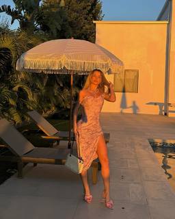 Flavia Laos feet photo 8