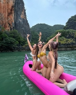 Flavia Laos feet photo 15
