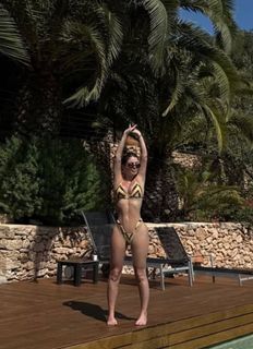 Flavia Laos feet photo 2